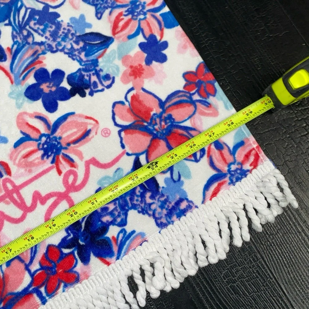 Lilly Pulitzer Beach Towel in Resort White Multi Color Party Like A Lobstar‎